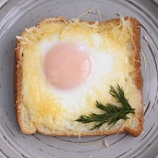 Тост с сыром и яйцом
